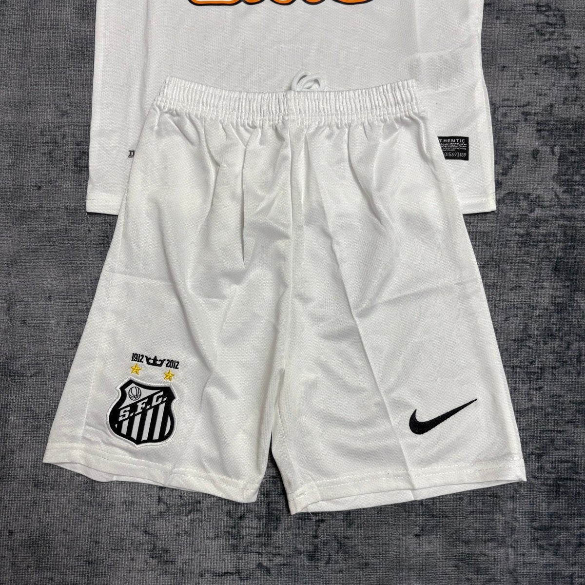 Conjunto Infantil Santos 2012