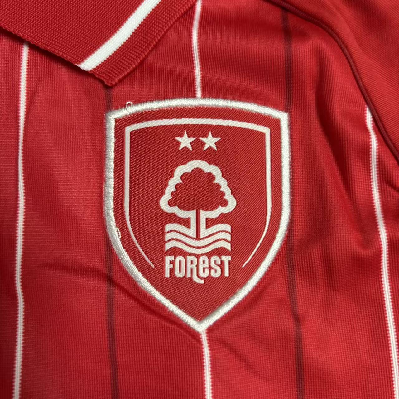 Conjunto Infantil Nottingham Forest 2025/26