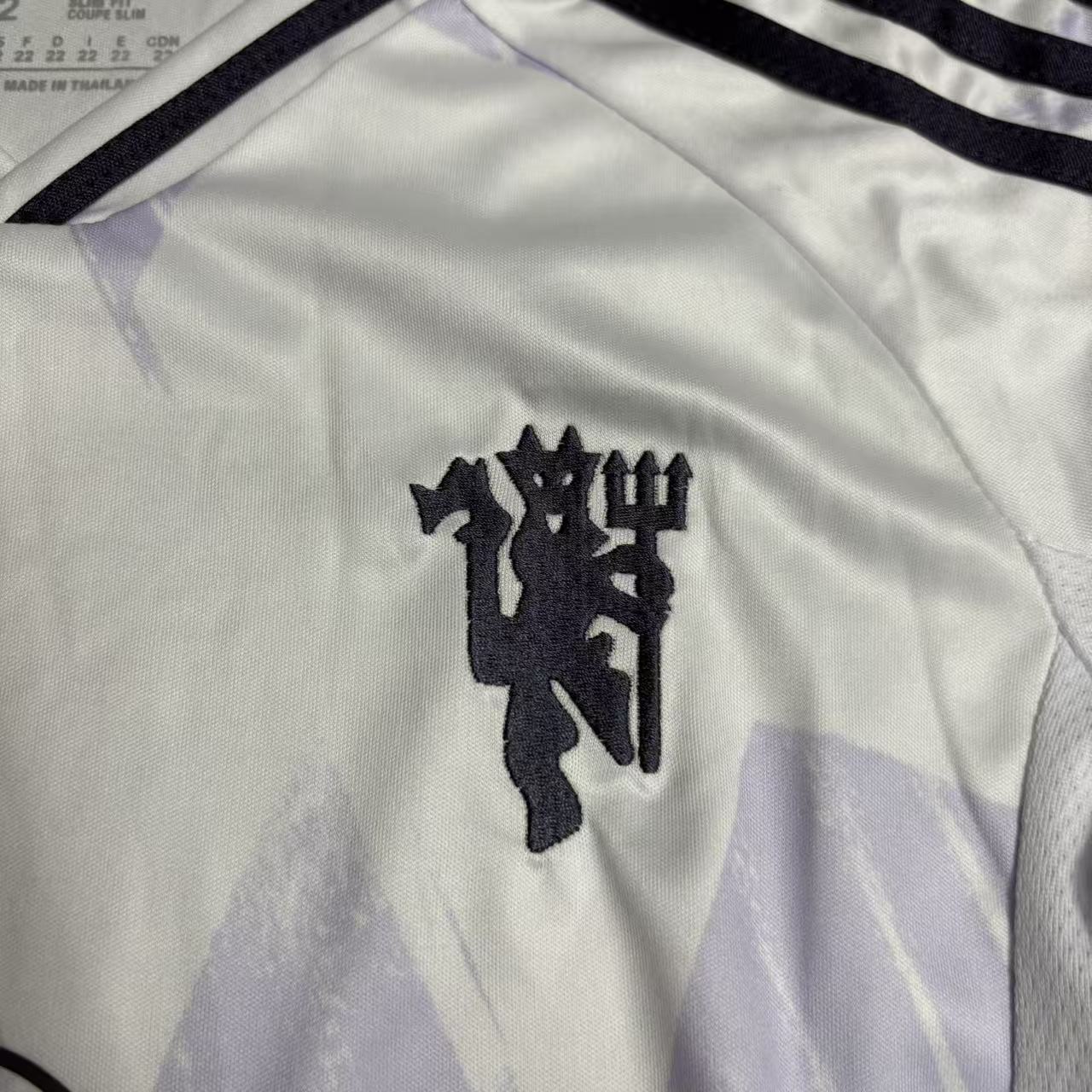 Conjunto Infantil Manchester United 2025/26