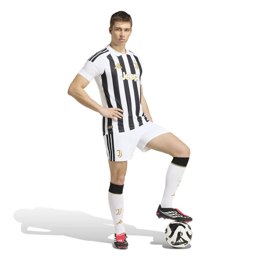 Camisa adidas Juventus FC 2026/27 I Jogador