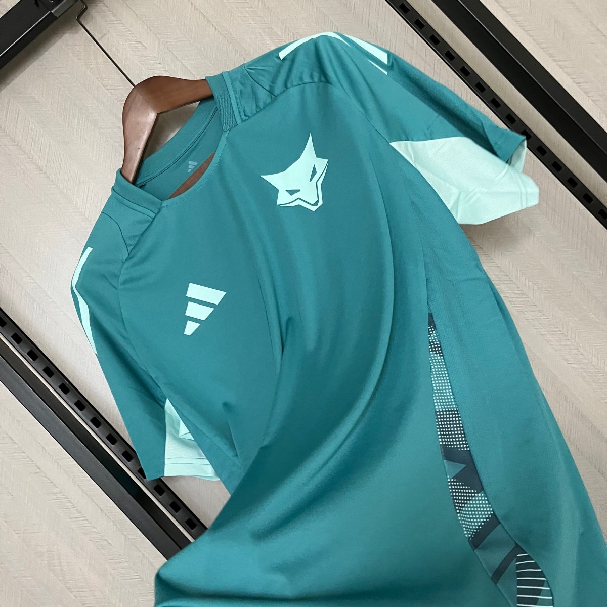 Camisa Cruzeiro 25/26 Treino Adidas Masculina - Azul Turquesa+Branco - DA Sports Oficial