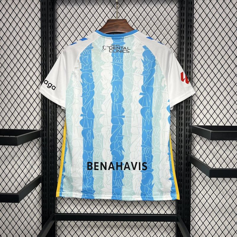 Camisa do Málaga I 24/25 - Branca e azul - DA Sports Oficial