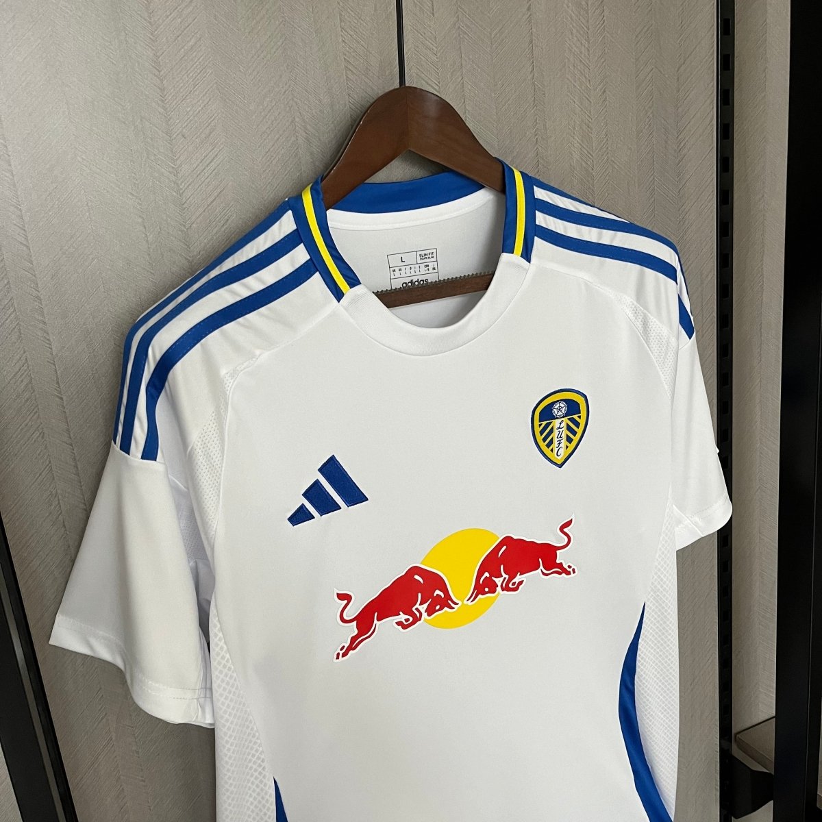 Camisa Leeds United I 24/25 - Branca - DA Sports Oficial