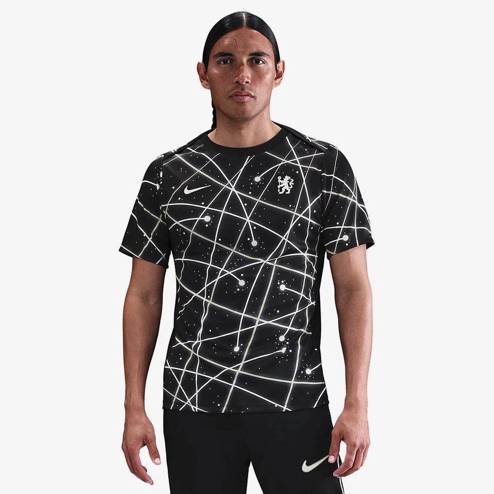 Camisa Nike Chelsea 2025/26 Pré-Jogo – DA Sports Oficial