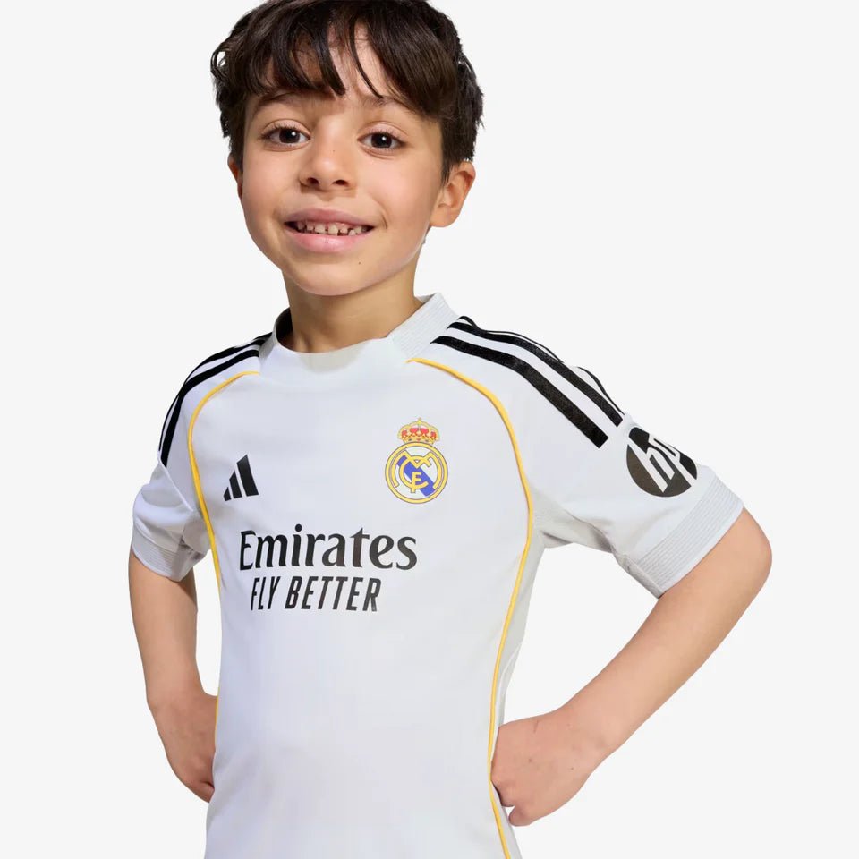 Conjunto Infantil adidas Real Madrid 2025/26 I - DA Sports Oficial