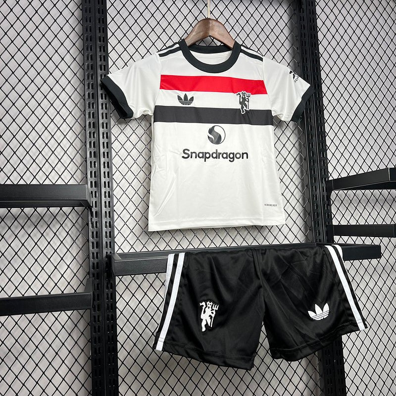 Kit Infantil Manchester United 24/25 - Branco e Vermelho - DA Sports Oficial