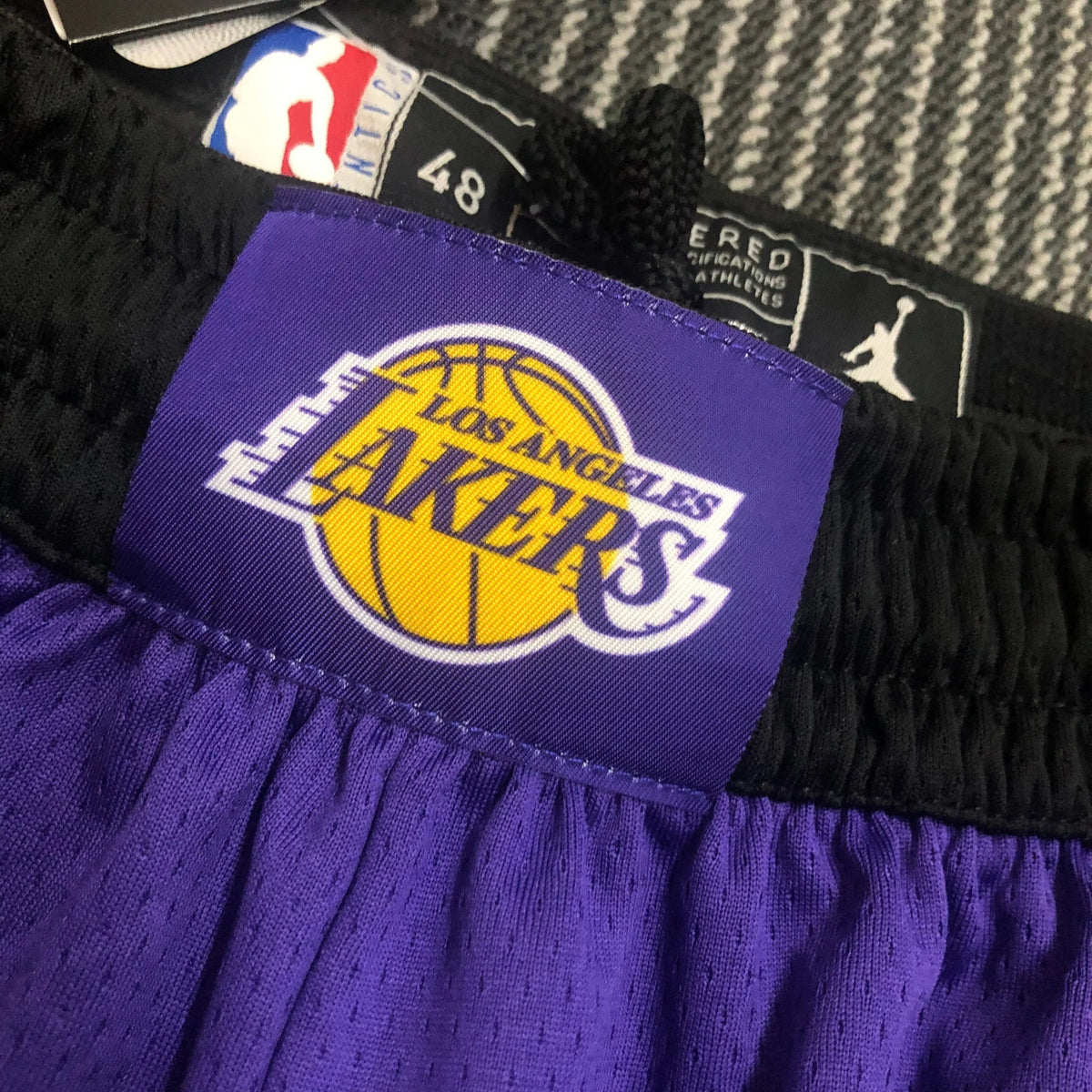 Short Los Angeles Lakers Statement Edition