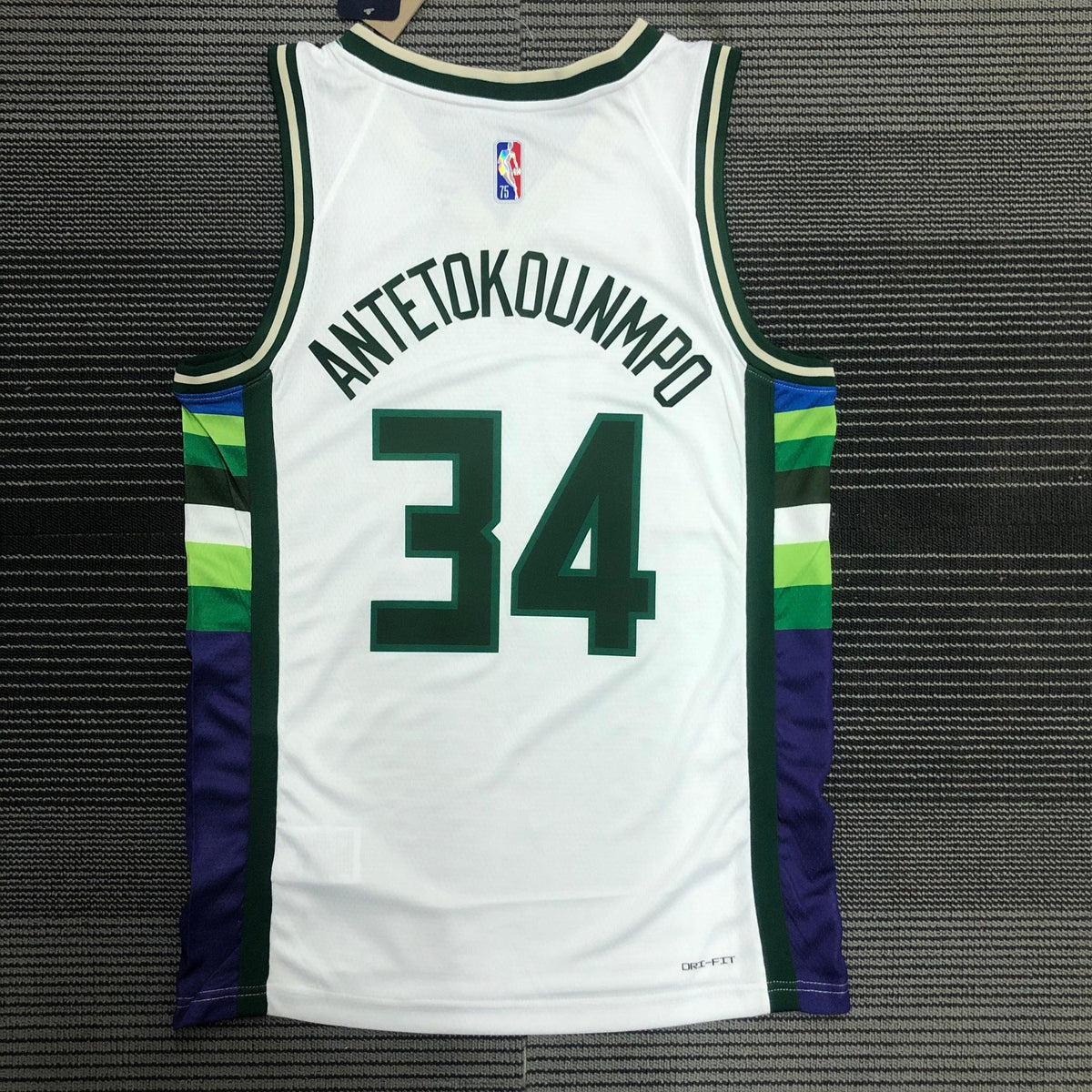 Regata NBA Milwaukee Bucks City Edition Diamante 75th Masculina