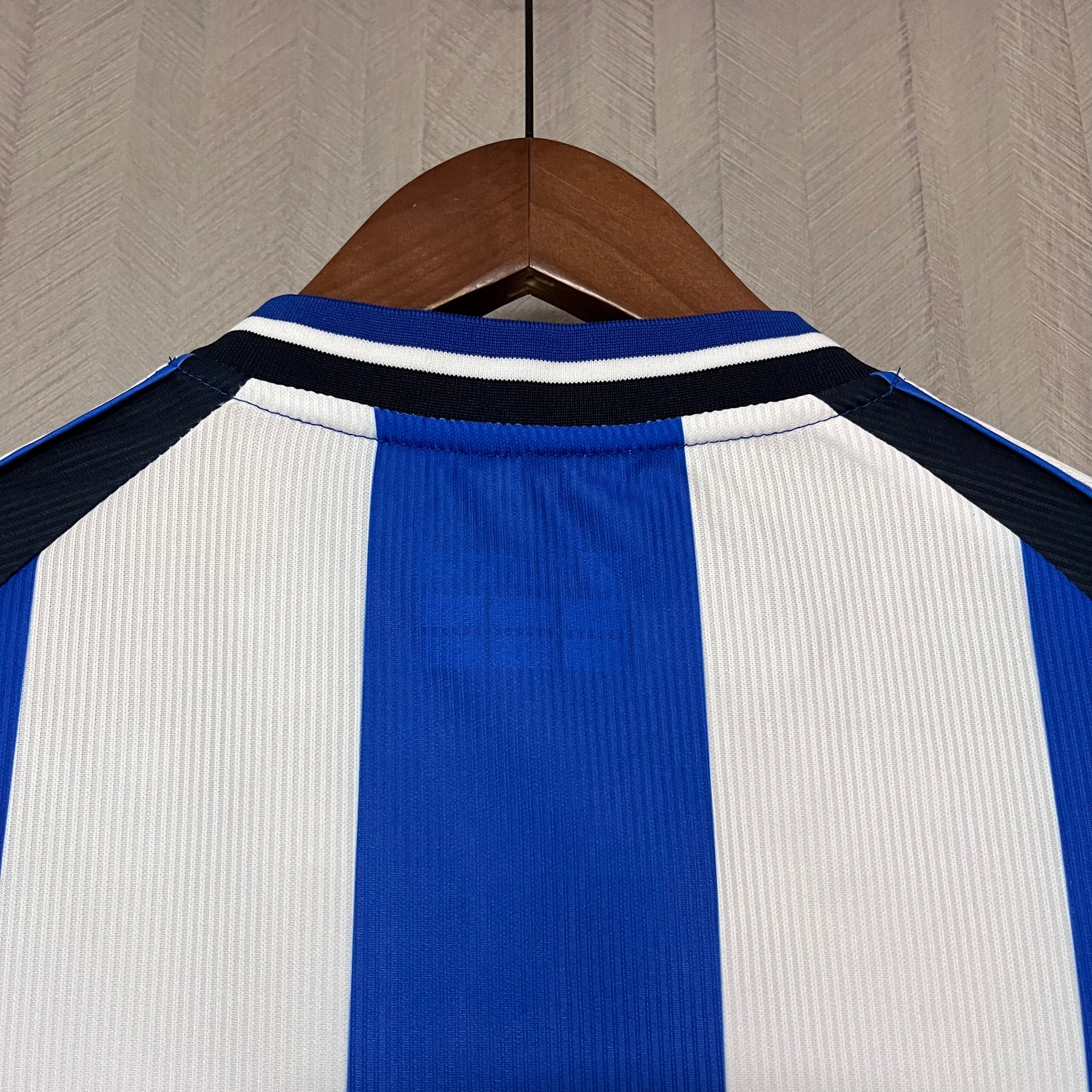 Camisa do Málaga I 2025  -Branca e azul