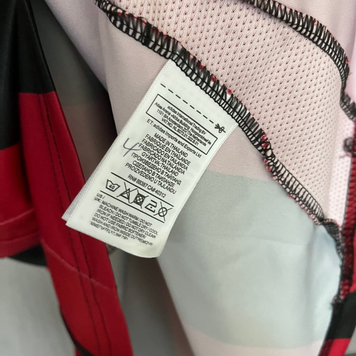 Camisa Fullham lI 24/25 Adidas - Preta e Vermelha