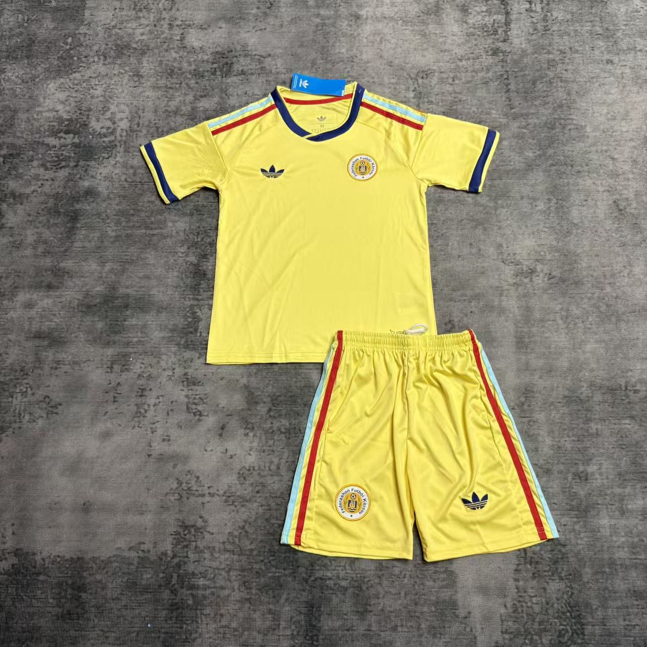 Conjunto Infantil Coraçao 2026/27