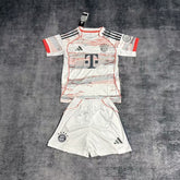 Conjunto Infantil Bayern de Munique 2025/26
