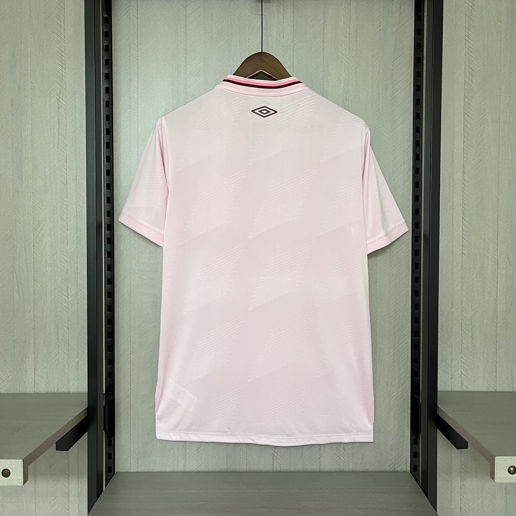 Camisa do Fluminense outubro rosa