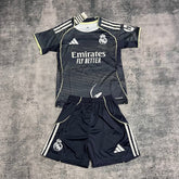 Conjunto Infantil Real Madrid 2025/26