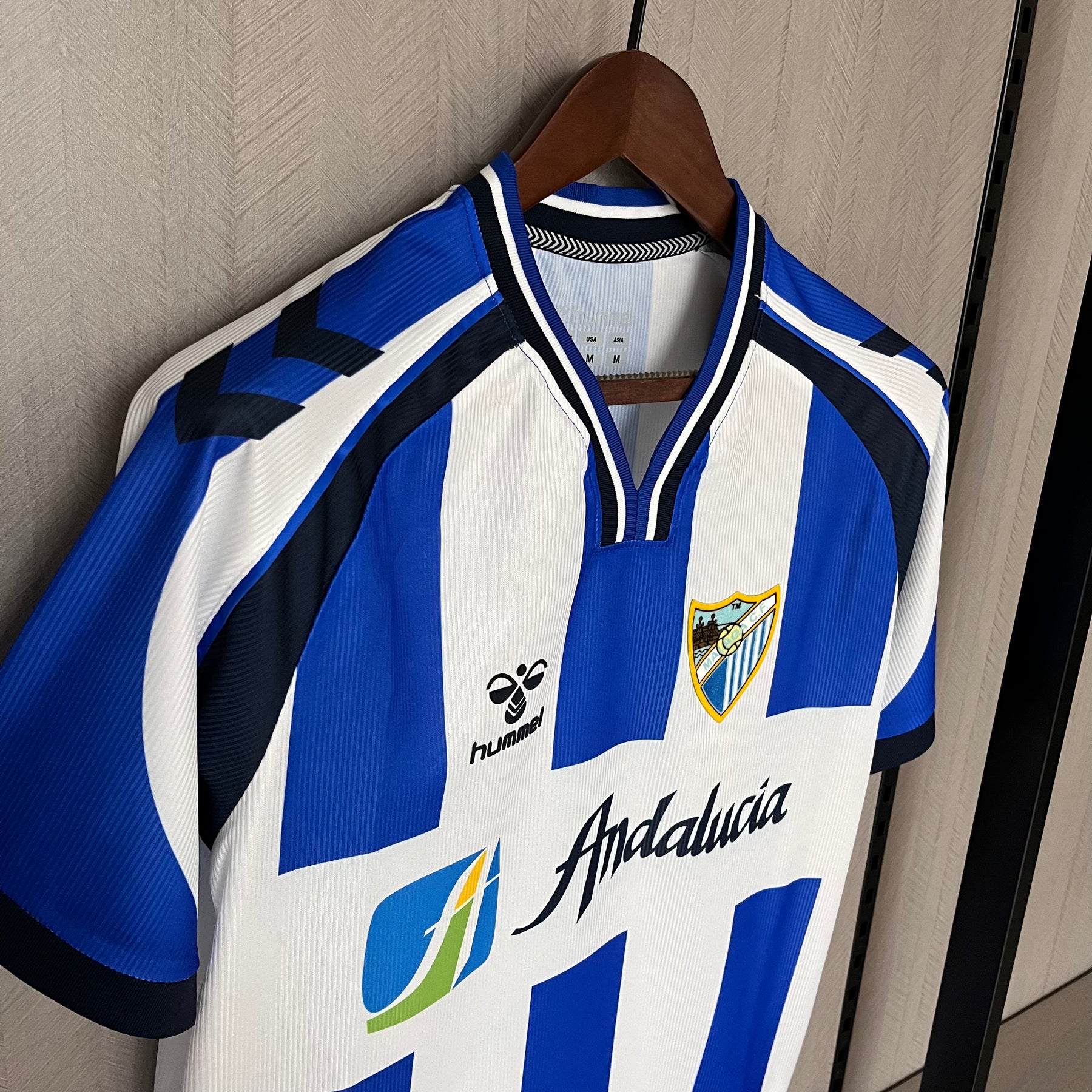 Camisa do Málaga I 2025  -Branca e azul