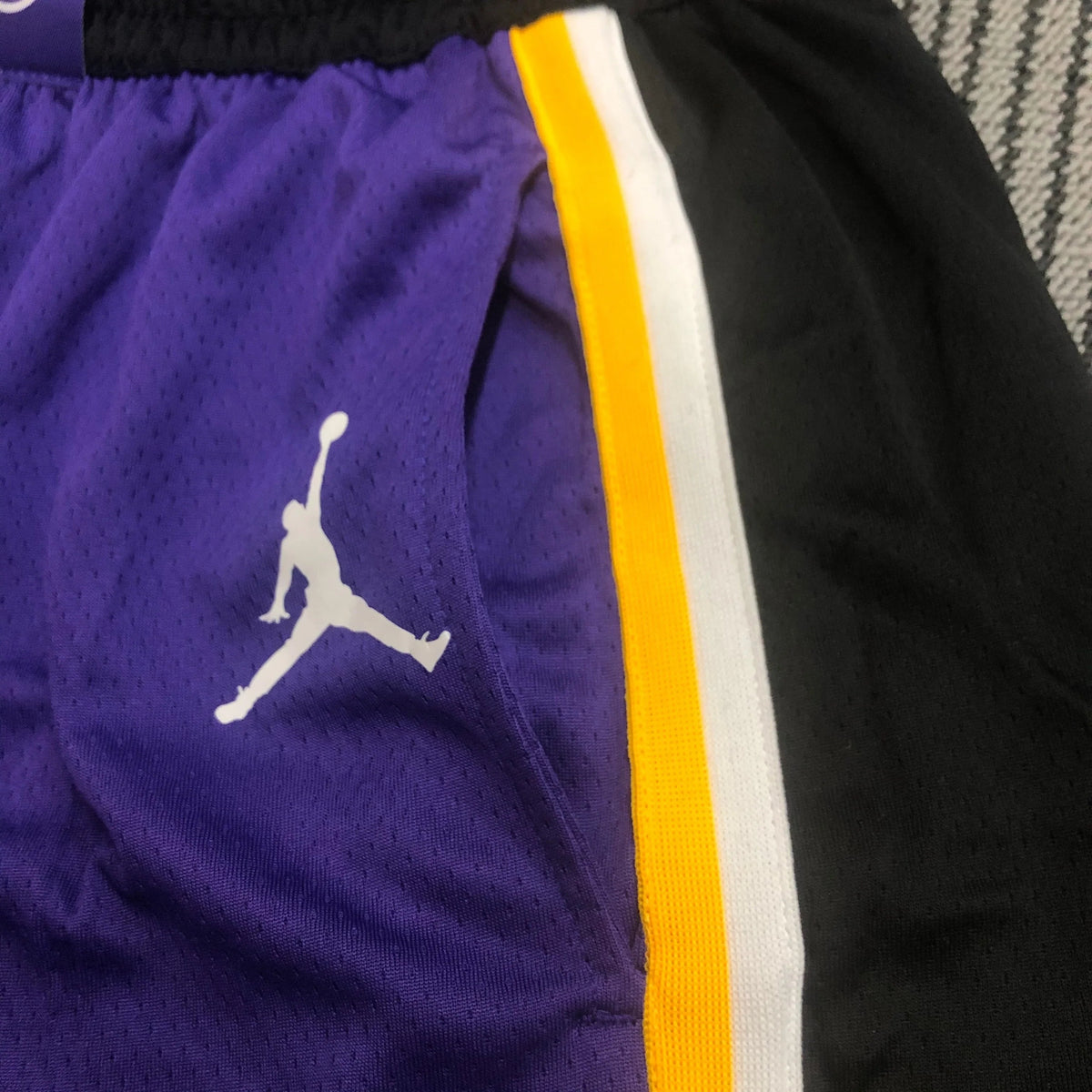 Short Los Angeles Lakers Statement Edition