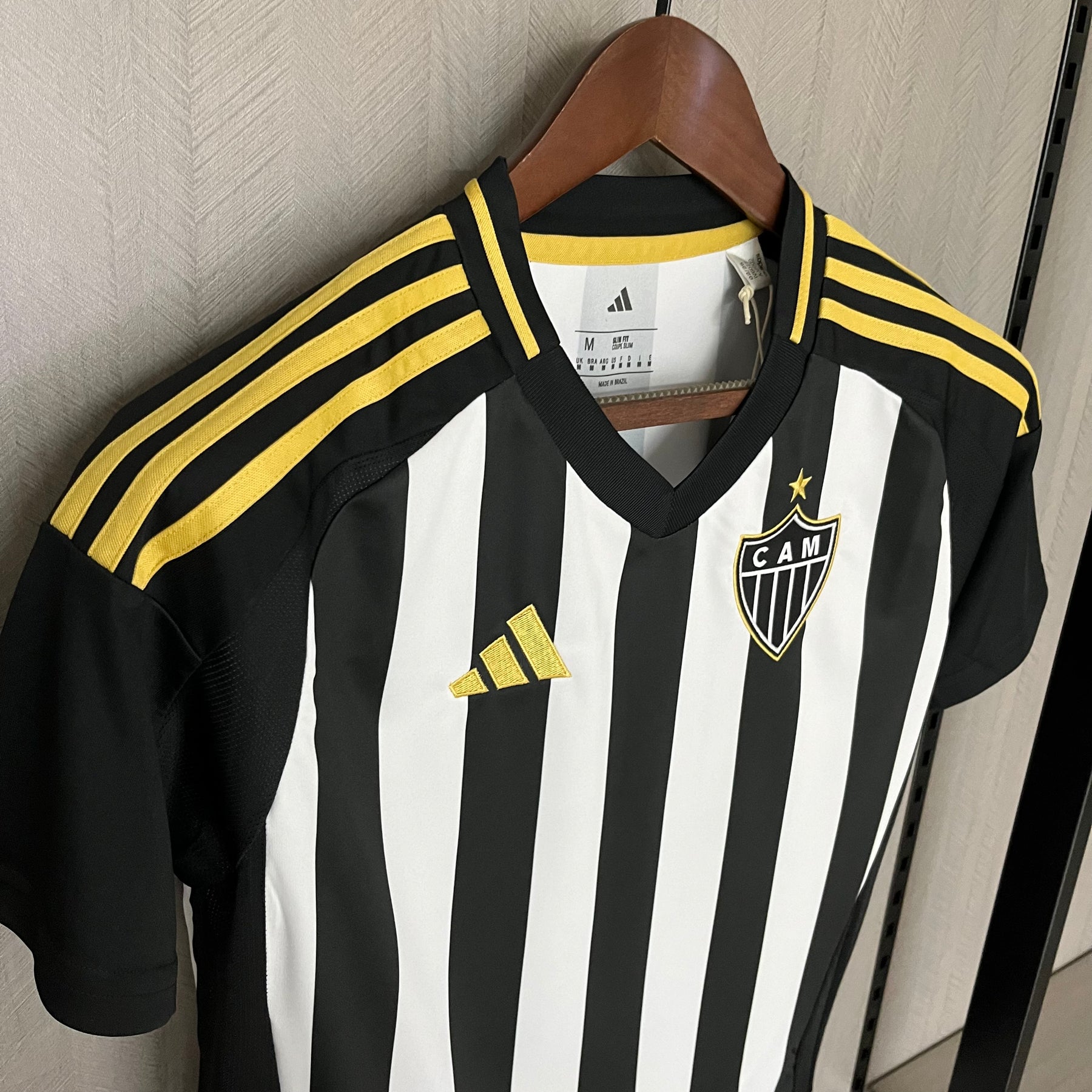 Camisa 1 Atlético MG 25/26 Preta e branca - Feminina