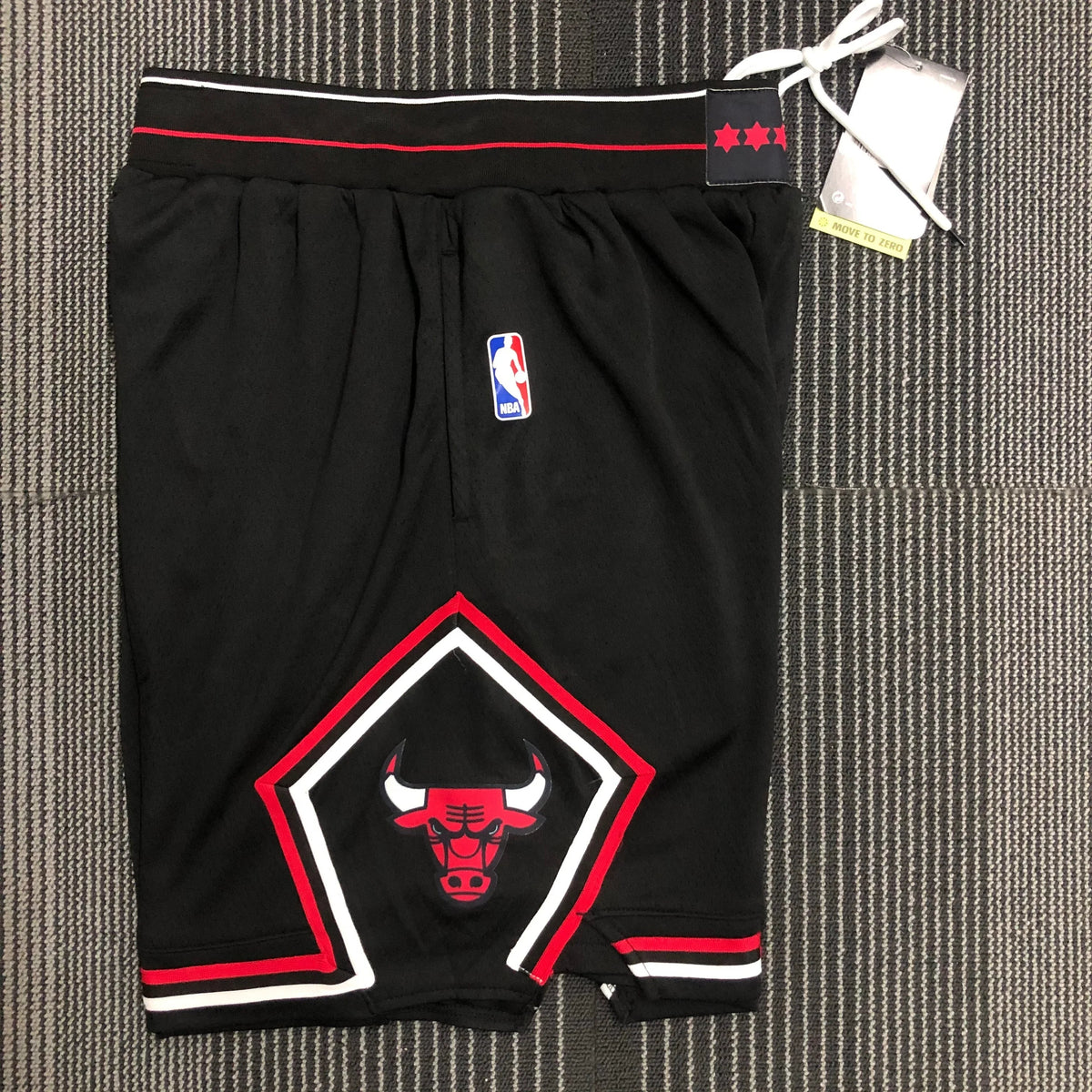 Short Chicago Bulls Statement Edition