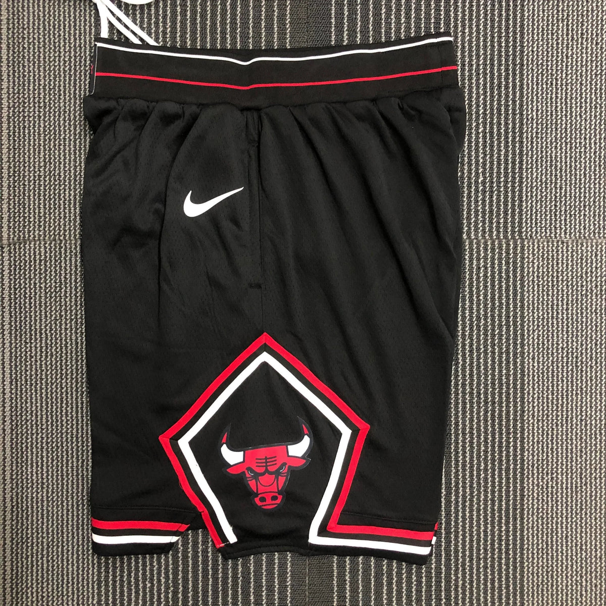 Short Chicago Bulls Statement Edition