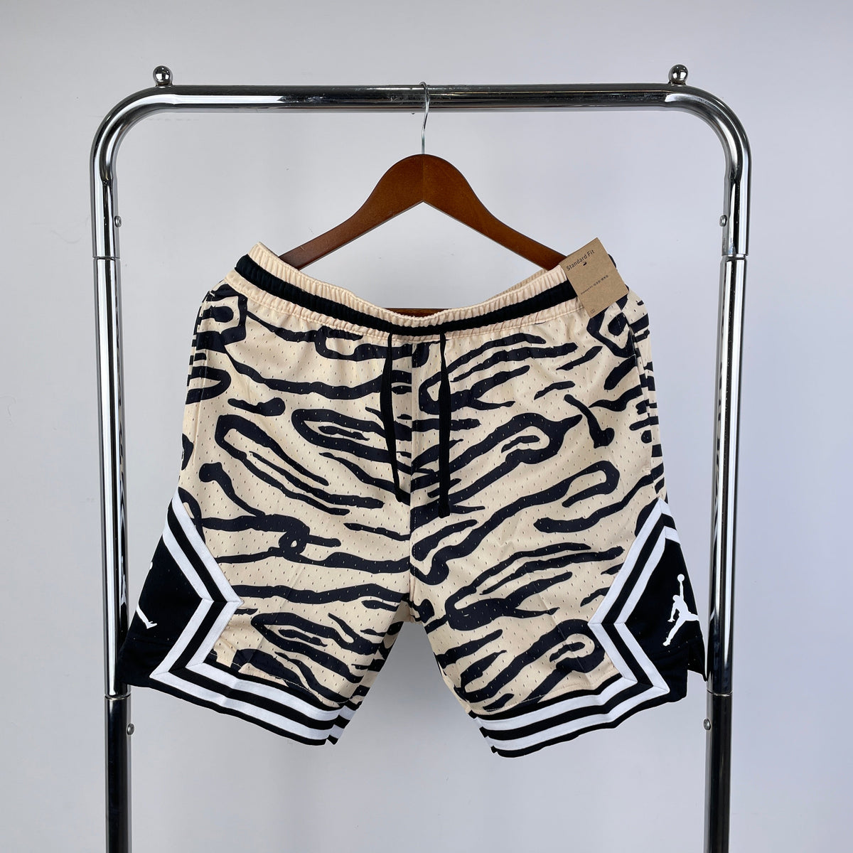 Short Jordan Dri-FIT Diamond Amarelo/Preto