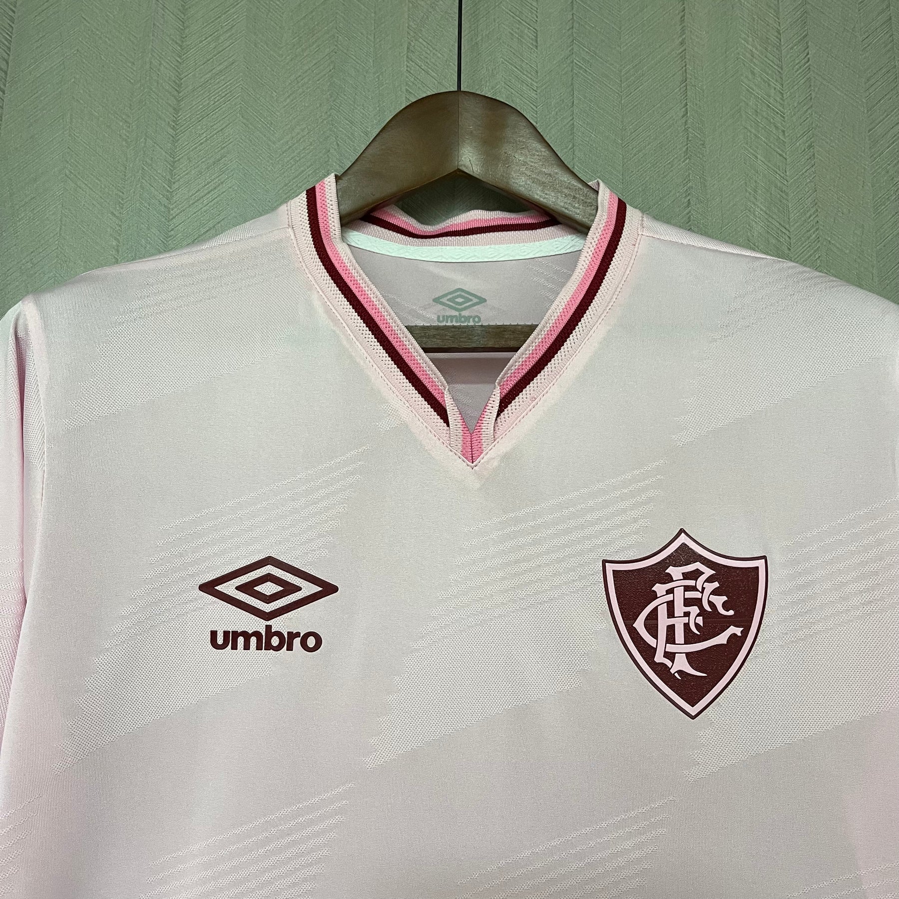 Camisa do Fluminense outubro rosa