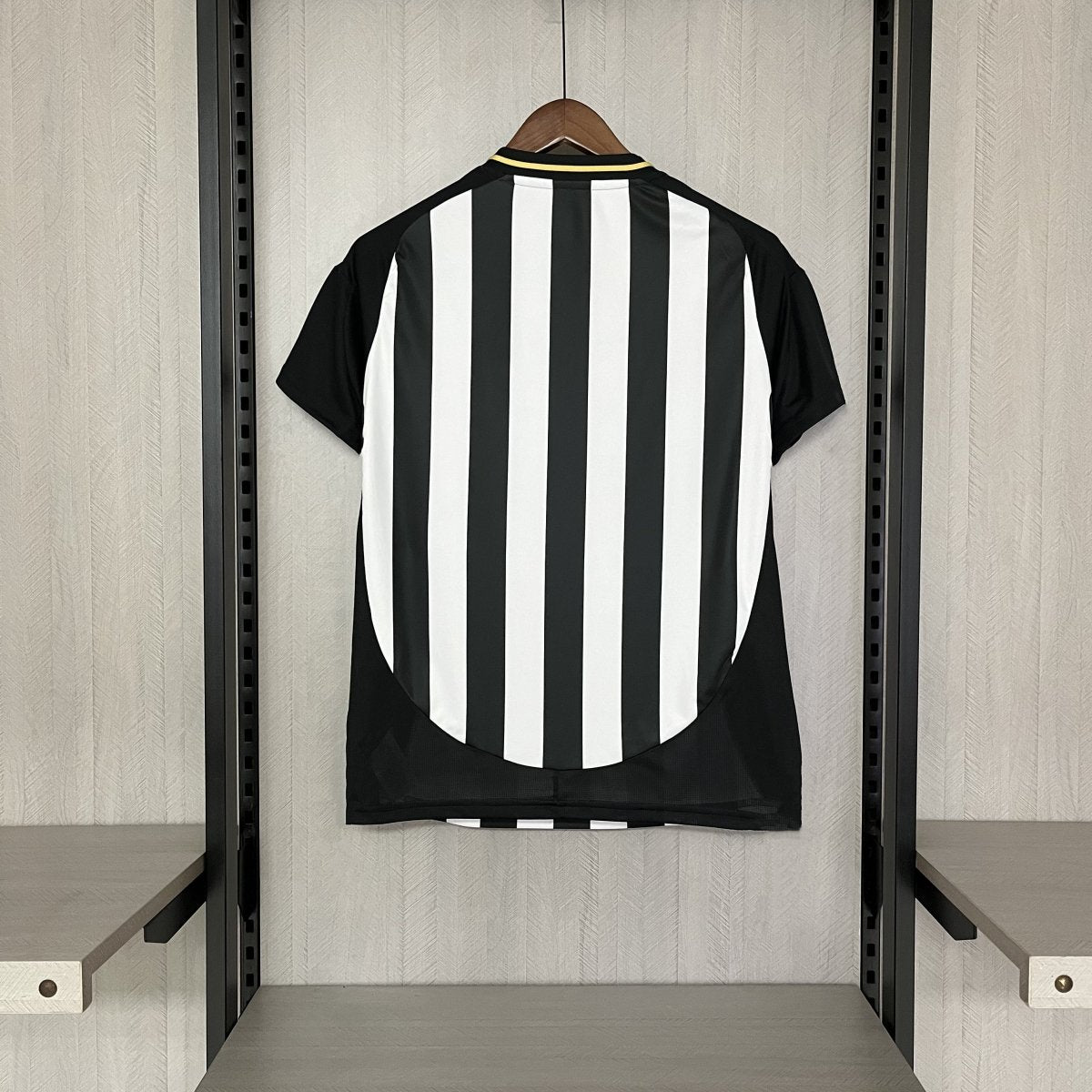 Camisa 1 Atlético MG 25/26 Preta e branca - (Feminina) - DA Sports Oficial