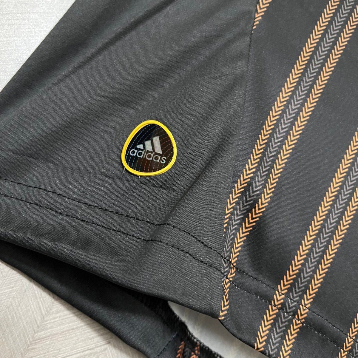 Camisa Chelsea Retrô 2010/11 Preta e dourada - Adidas - DA Sports Oficial