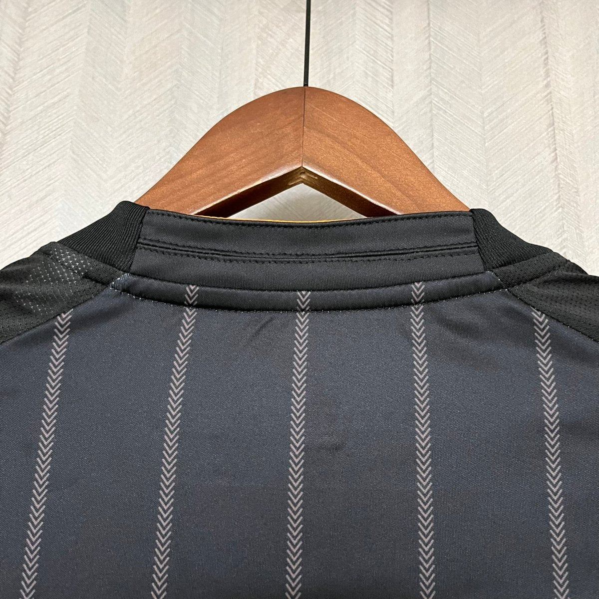 Camisa Chelsea Retrô 2010/11 Preta e dourada - Adidas - DA Sports Oficial