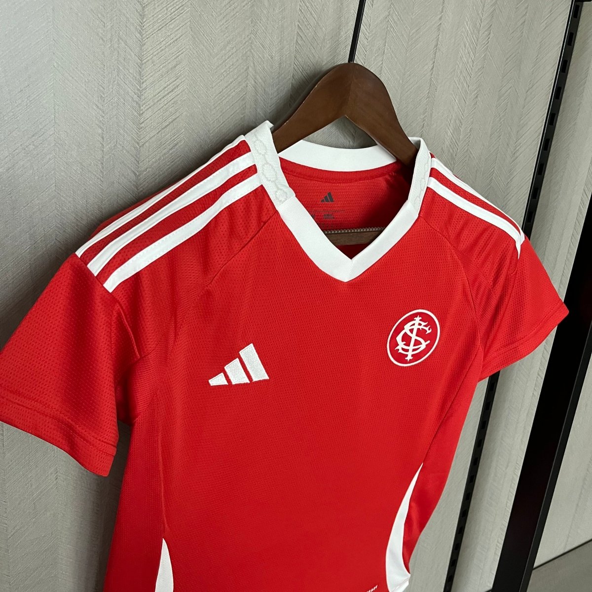 Camisa Feminina adidas Internacional 2025/26 I - DA Sports Oficial