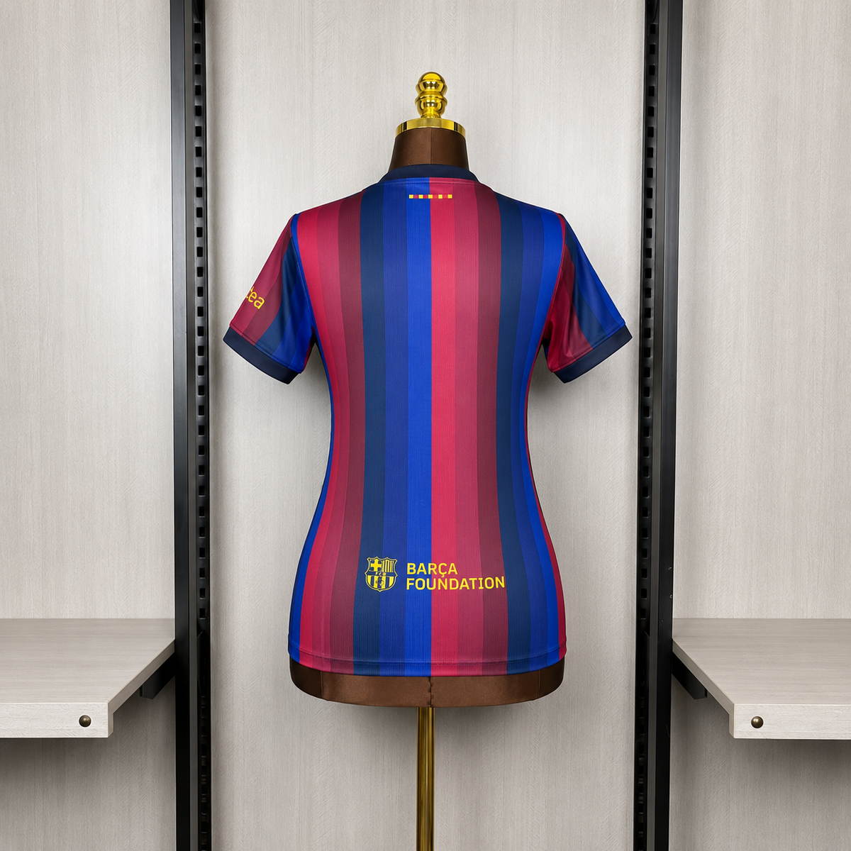 Camisa Feminina do Barcelona Home 2026/27 Torcedor