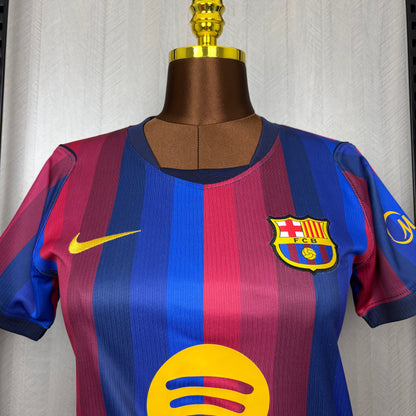 Camisa Feminina do Barcelona Home 2026/27 Torcedor