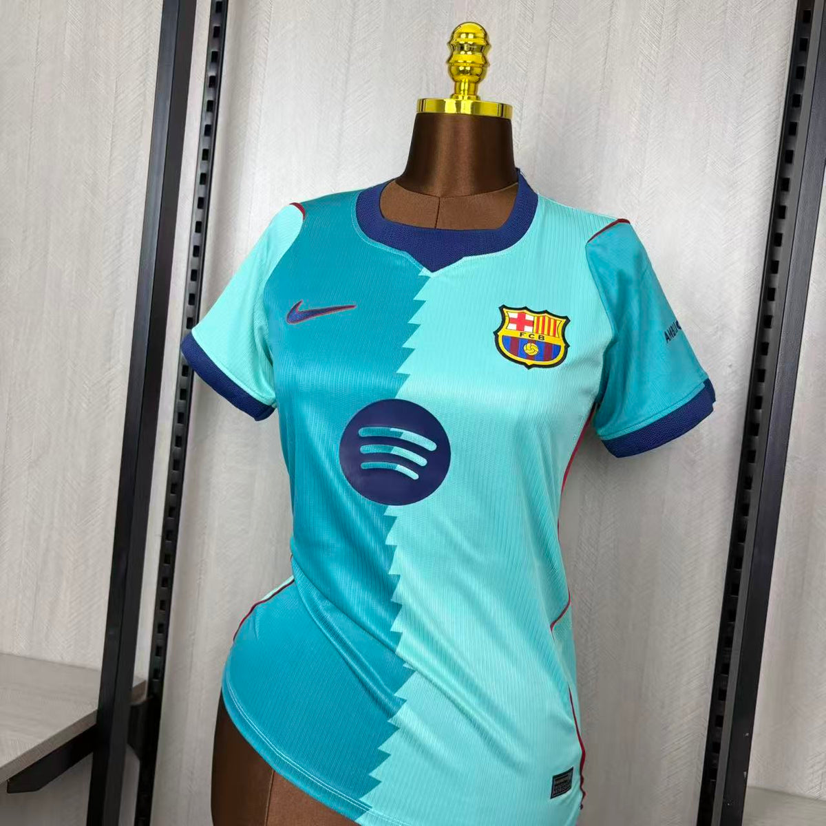 Camisa Feminina do Barcelona Third 2026/27 Torcedor