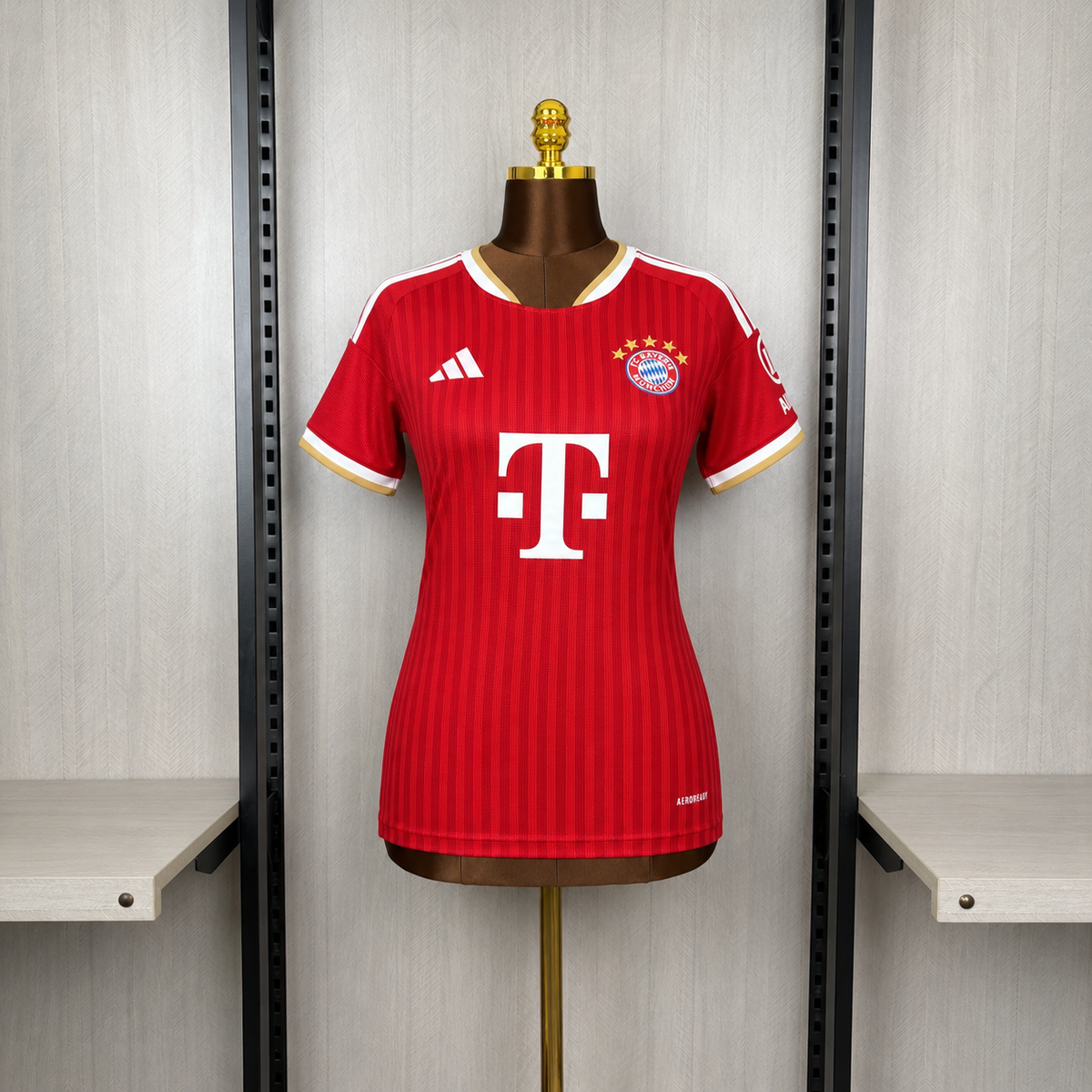 Camisa Feminina do Bayern de Munique Home 2026/27 Torcedor
