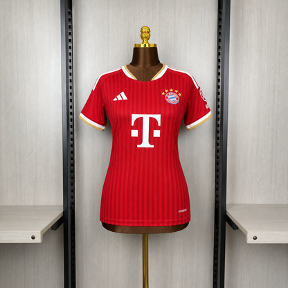 Camisa Feminina do Bayern de Munique Home 2026/27 Torcedor