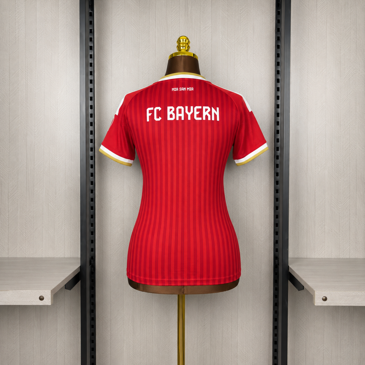 Camisa Feminina do Bayern de Munique Home 2026/27 Torcedor
