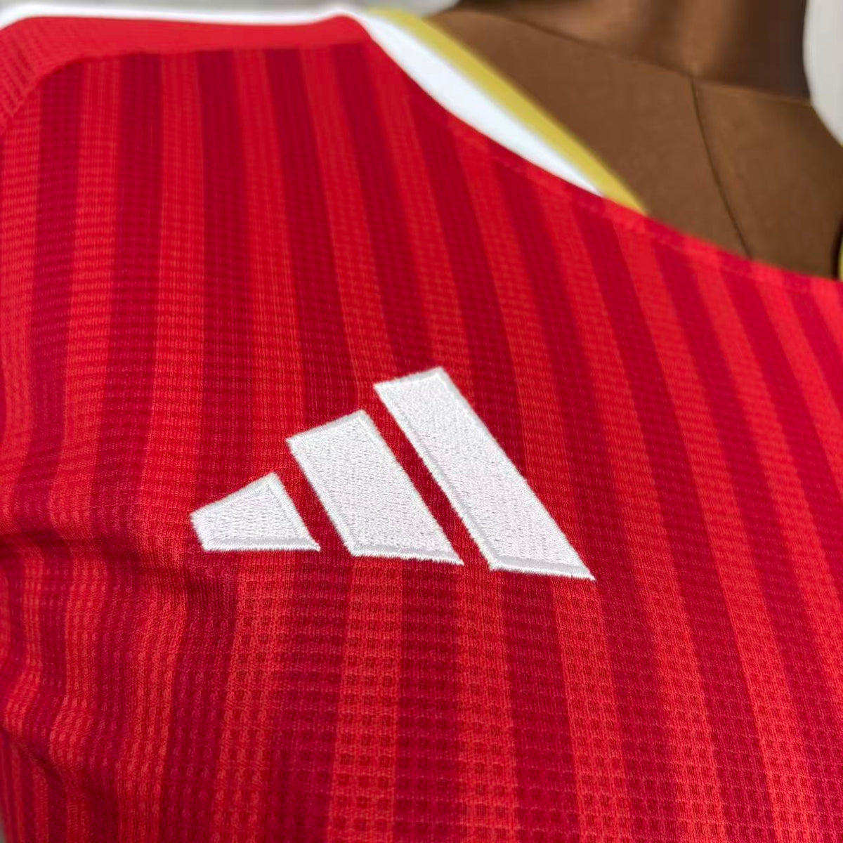 Camisa Feminina do Bayern de Munique Home 2026/27 Torcedor