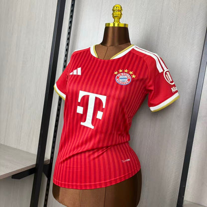 Camisa Feminina do Bayern de Munique Home 2026/27 Torcedor