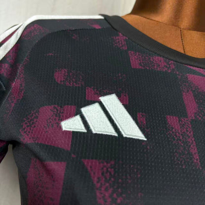 Camisa Feminina do Liverpool Third 2026/27 Torcedor