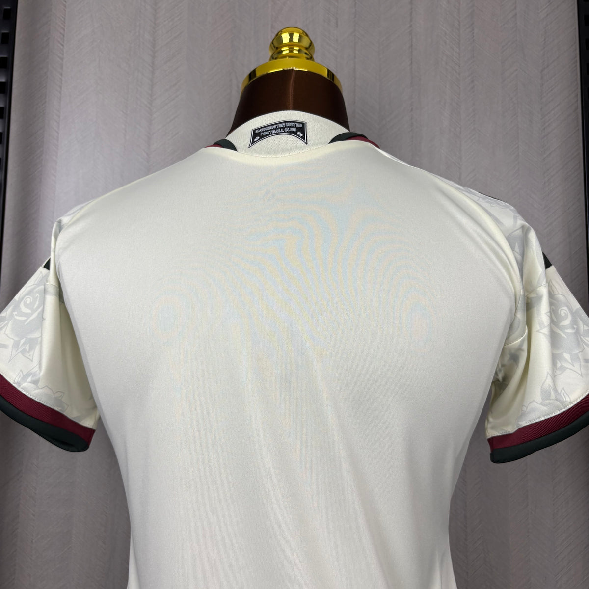 Camisa Feminina do Manchester United Third 2026/27 Torcedor