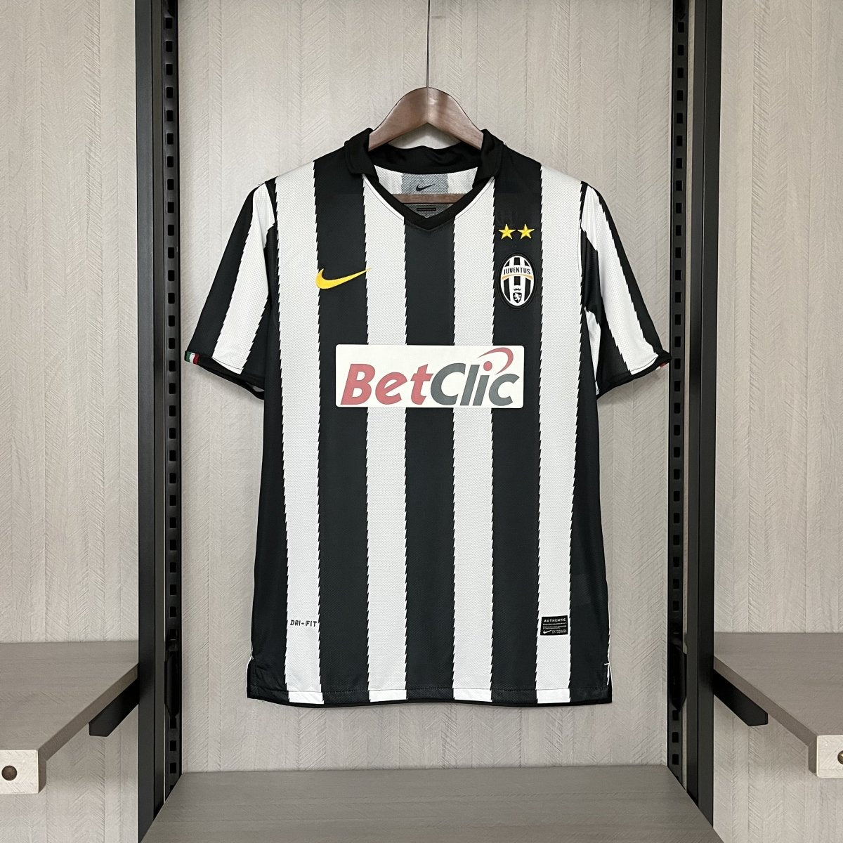 Camisa Juventus Retrô 2010 Preta e Branca - Nike - DA Sports Oficial