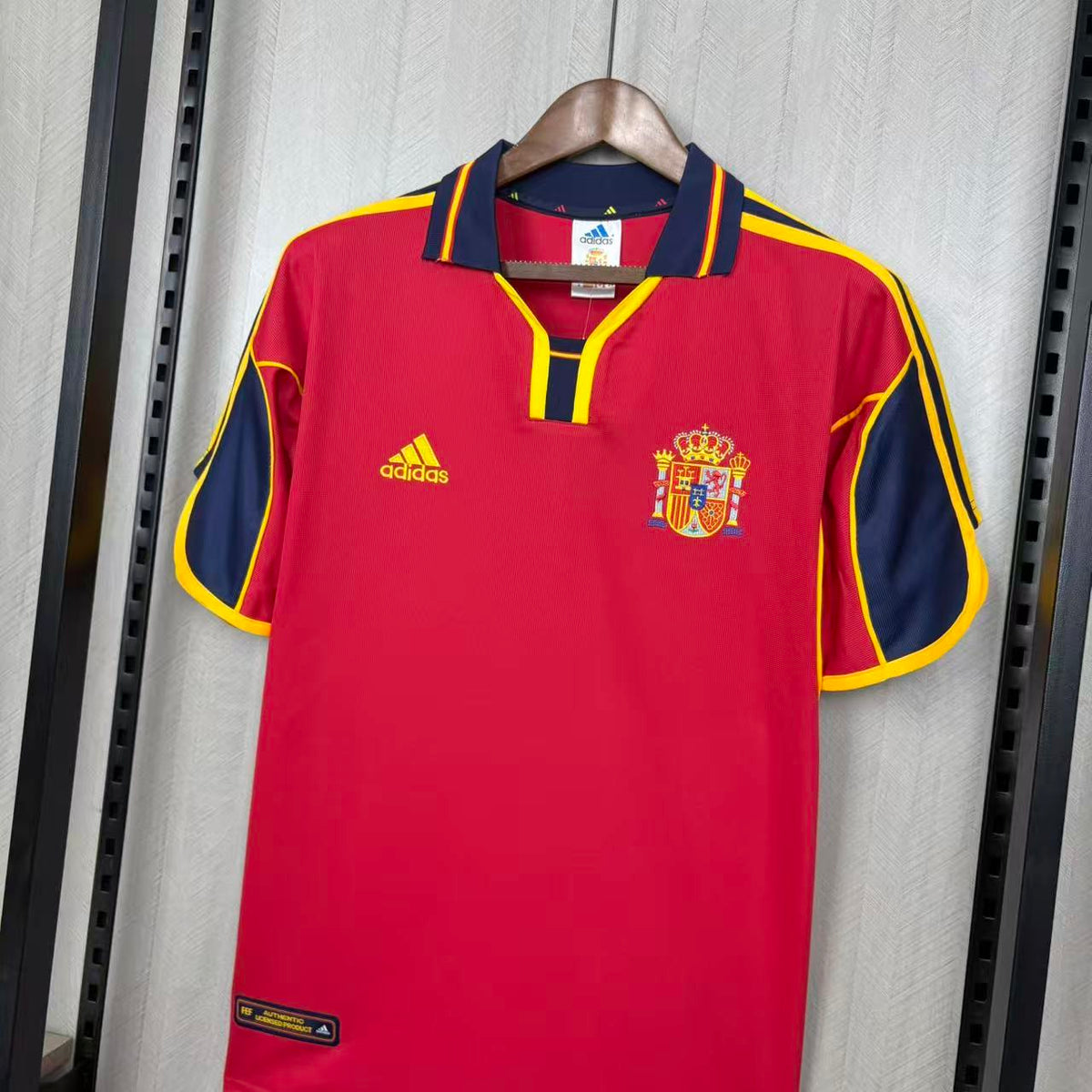 Camisa Retrô da Espanha Home 2000 Torcedor