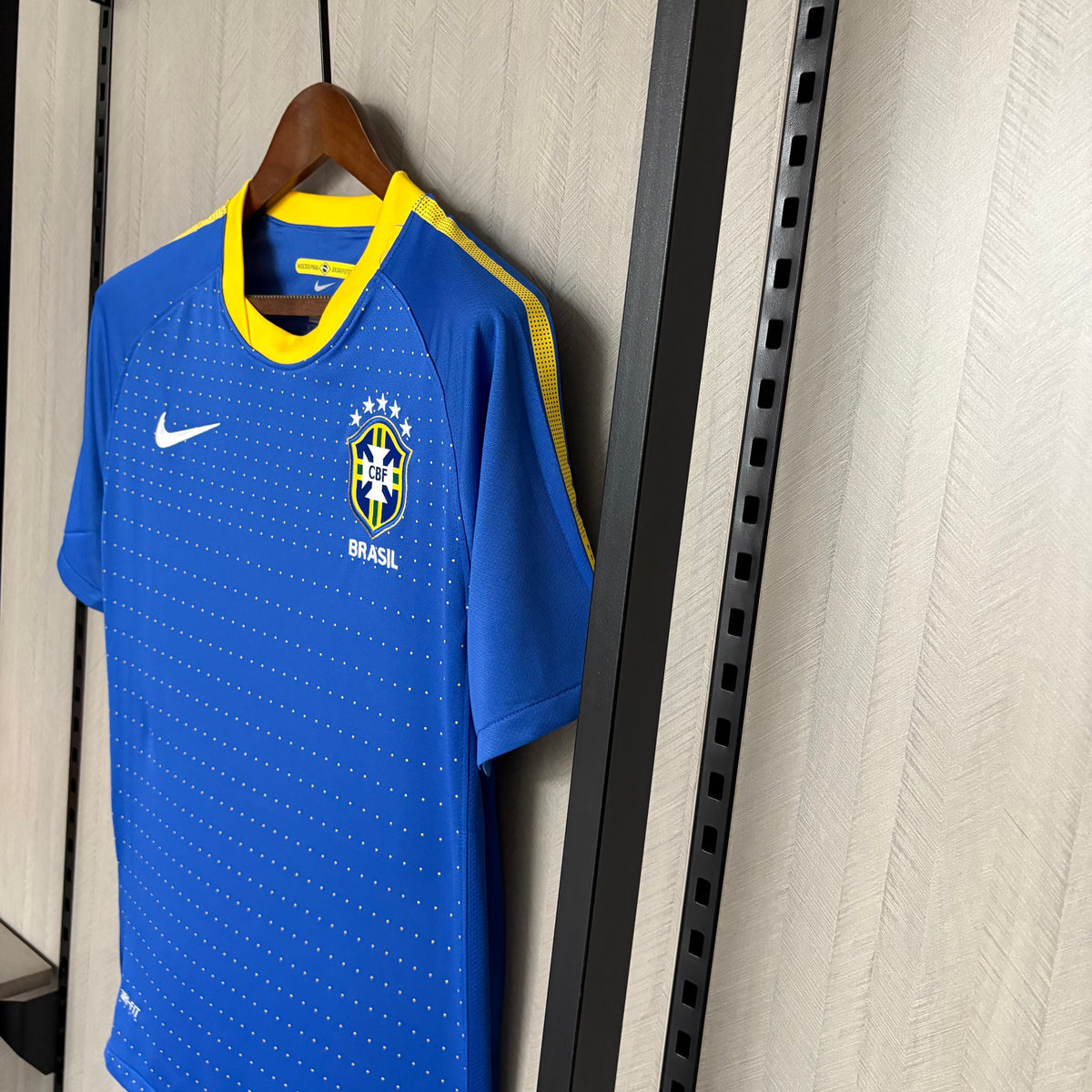 Camisa Retrô da Seleção Brasileira Away 2010 Torcedor
