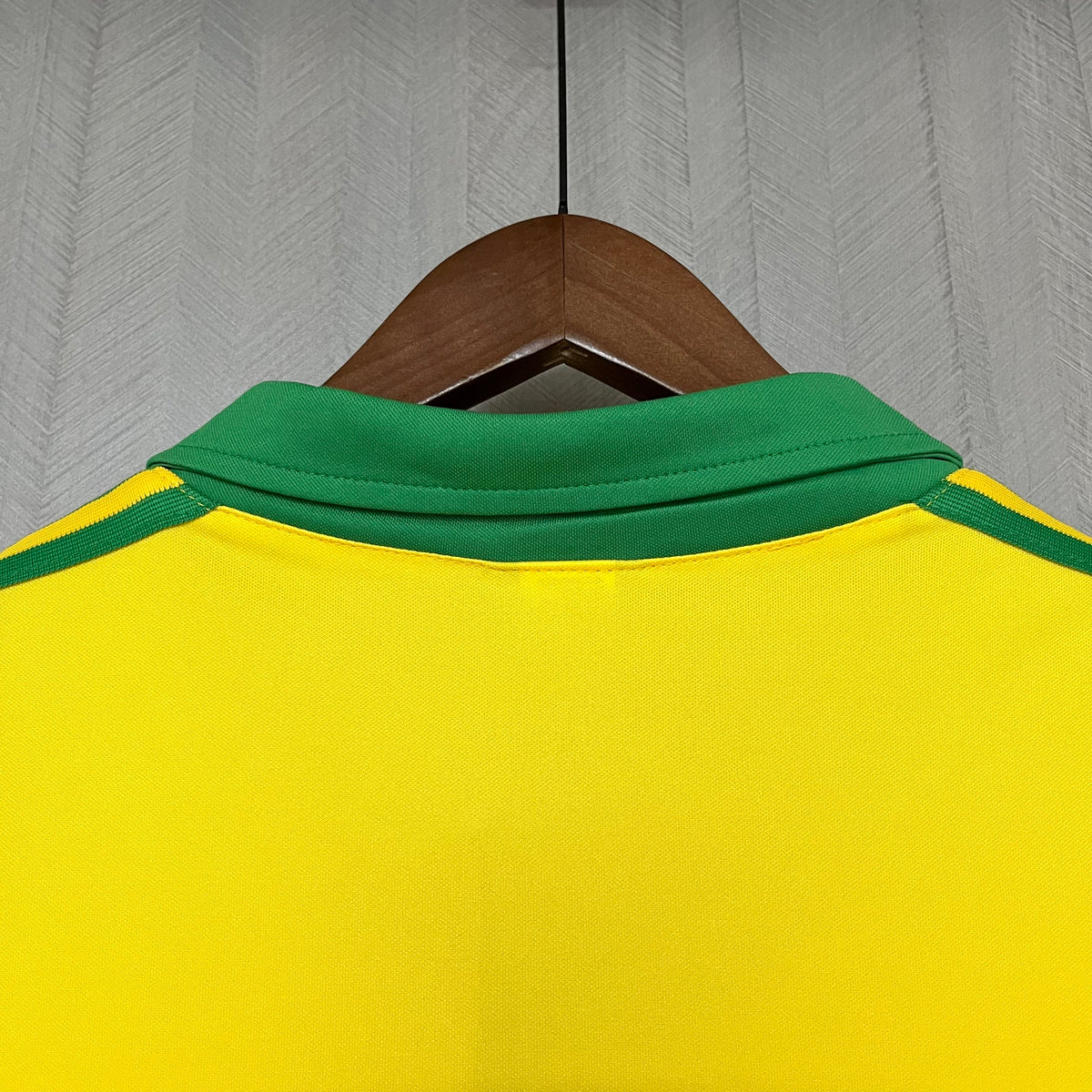 Camisa Retrô da Seleção Brasileira Home 1977 Torcedor