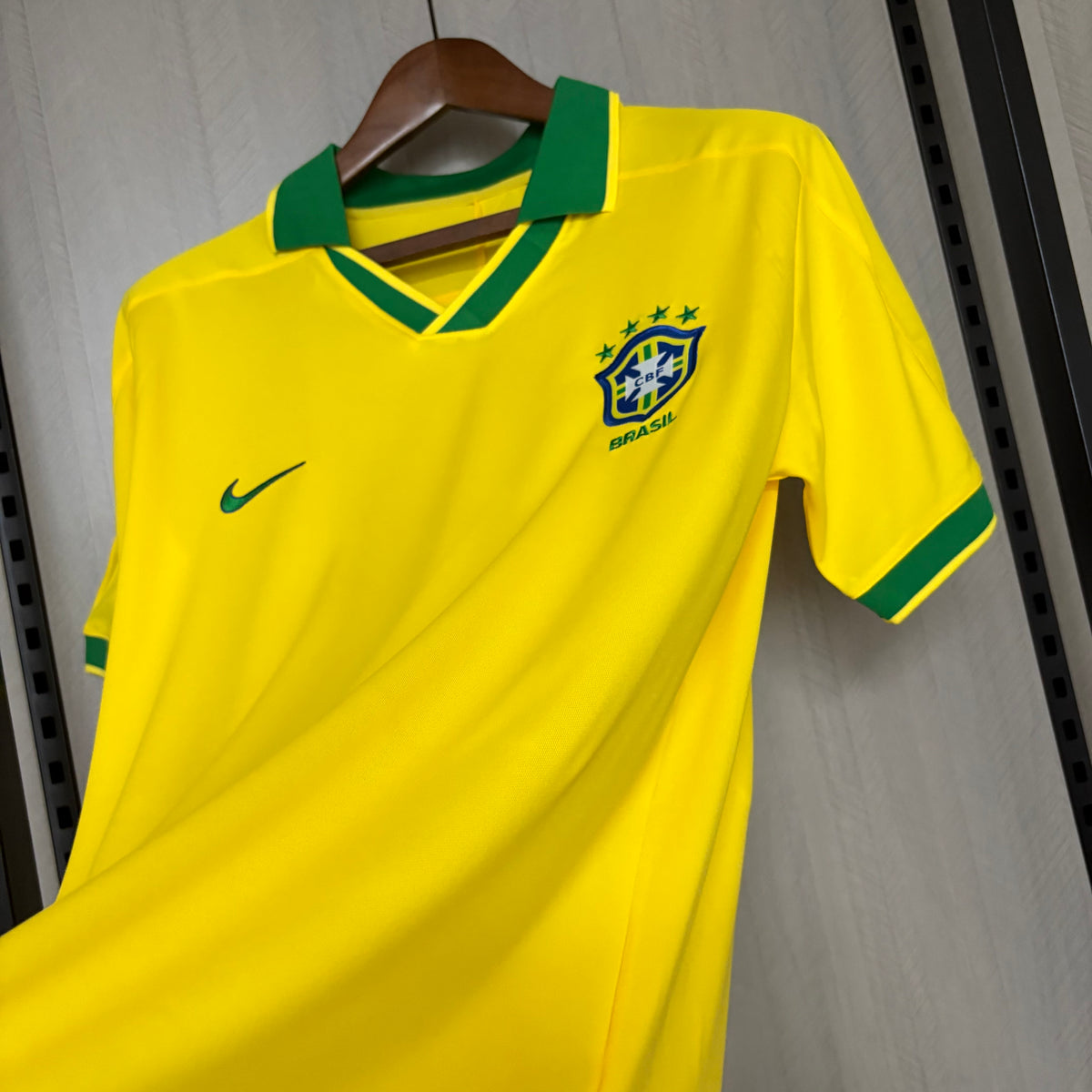 Camisa Retrô da Seleção Brasileira Home 1997 Torcedor