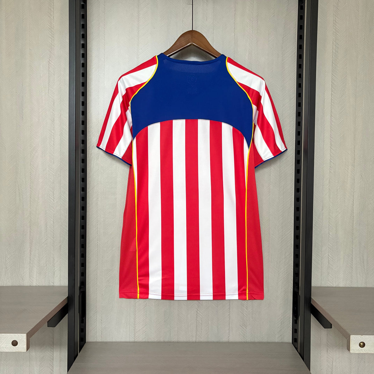 Camisa Retrô do Atlético de Madrid Home 2004 Torcedor