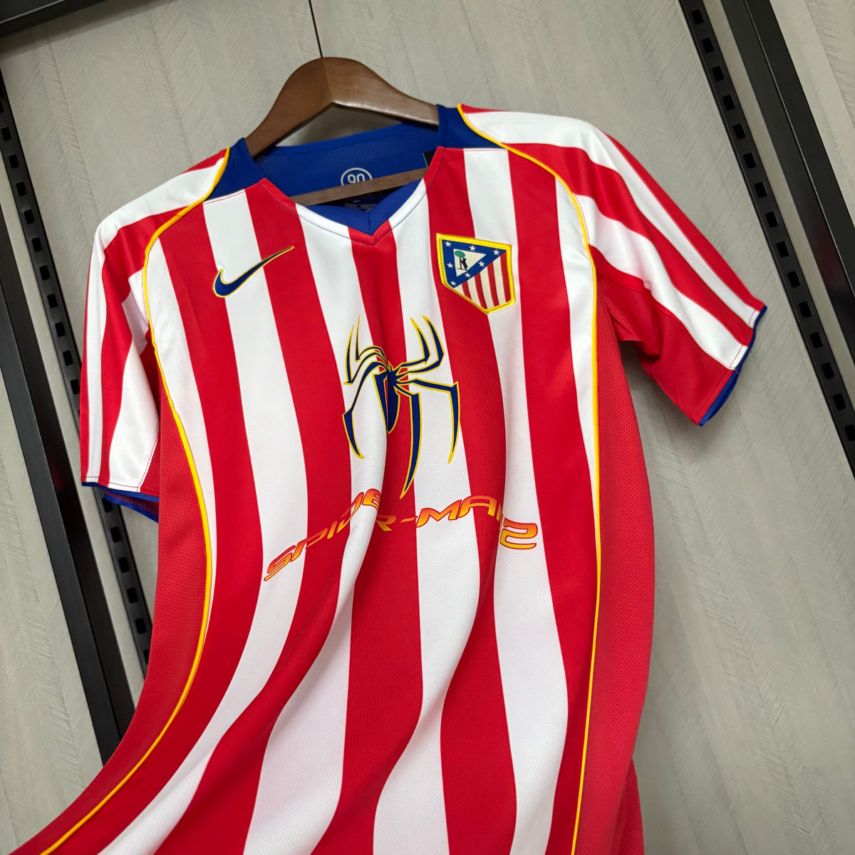 Camisa Retrô do Atlético de Madrid Home 2004 Torcedor