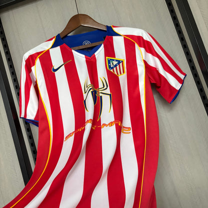 Camisa Retrô do Atlético de Madrid Home 2004 Torcedor