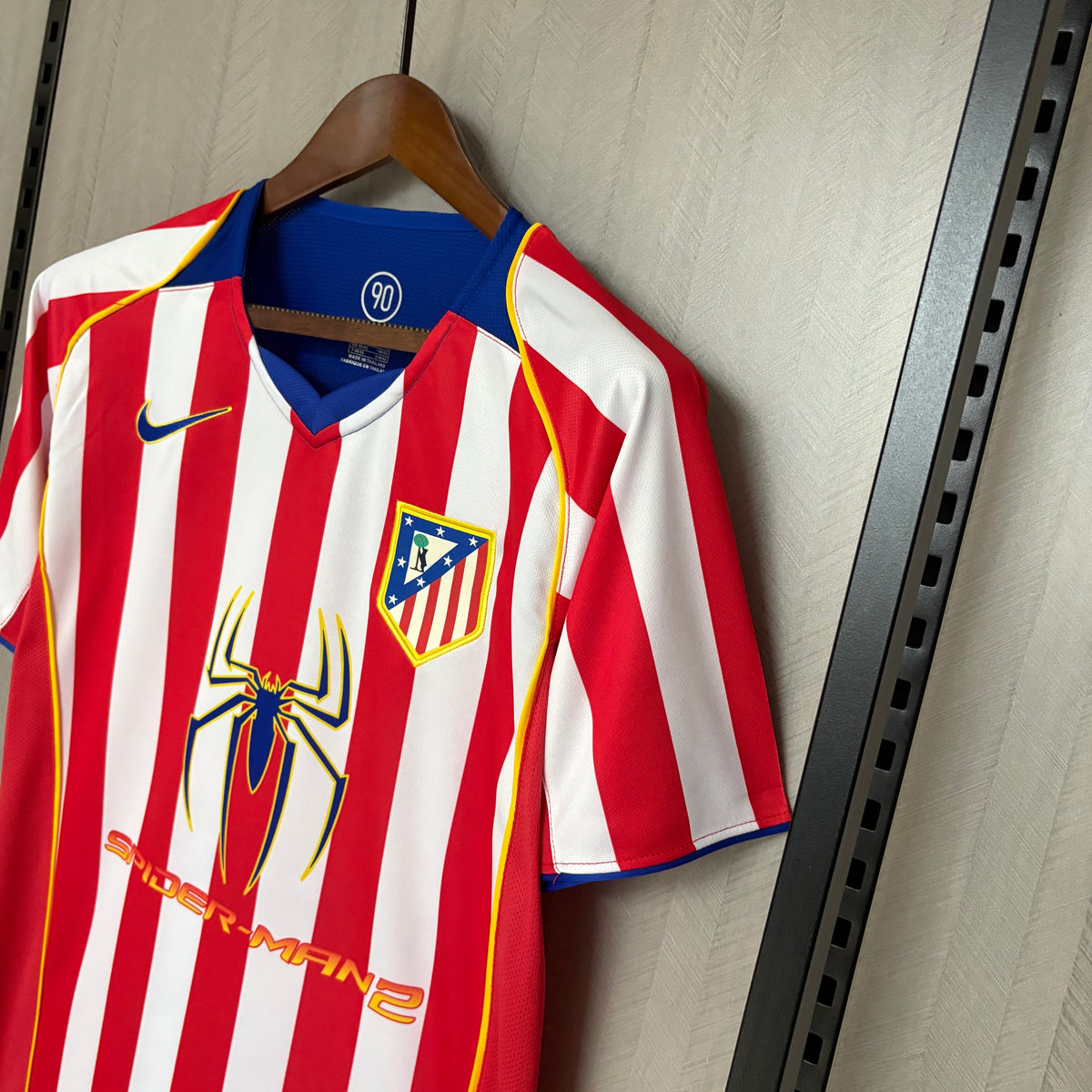 Camisa Retrô do Atlético de Madrid Home 2004 Torcedor