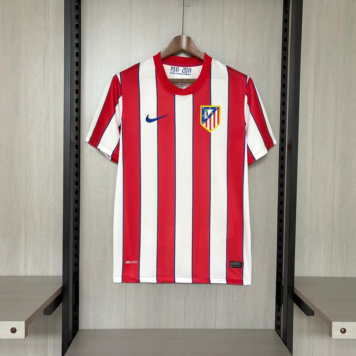Camisa Retrô do Atlético de Madrid Home 2011/12 Torcedor