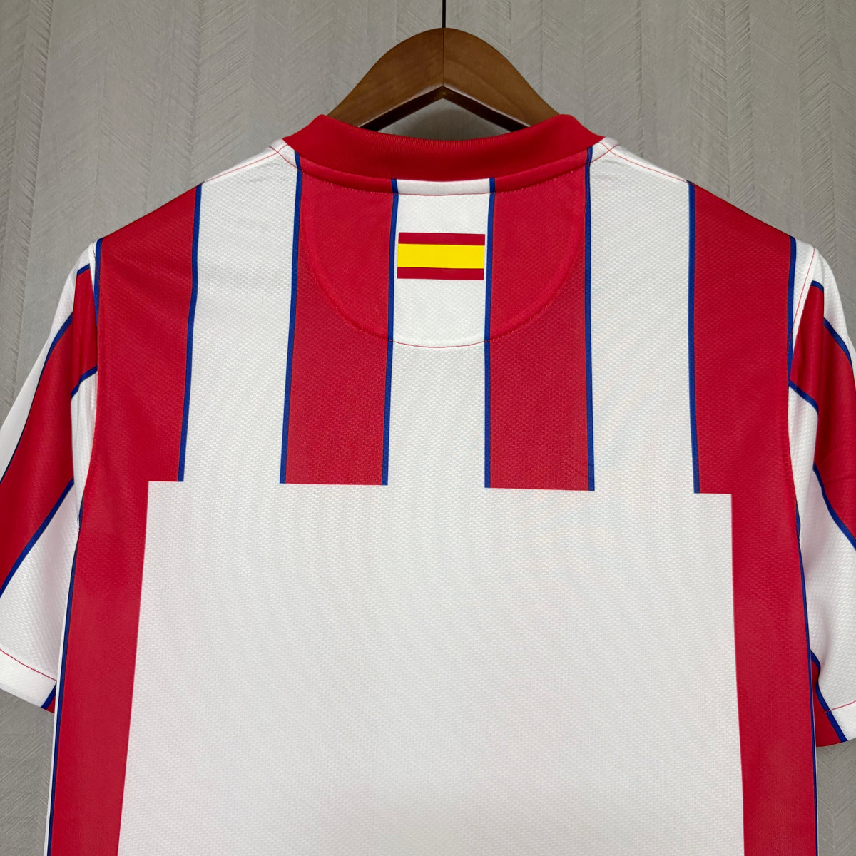 Camisa Retrô do Atlético de Madrid Home 2011/12 Torcedor